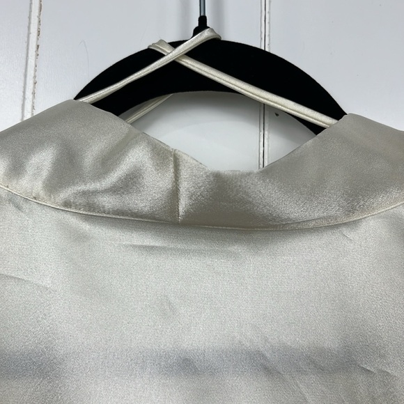 Valerie Stevens Womens Robe XL Cream Wide Sleeves Embroidery Pockets Belt Poly - Picture 7 of 12